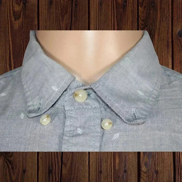 Hollister Light Blue / Grey Button Up Short Sleeve Mens Shirt Size Medium - Picture 3 of 6